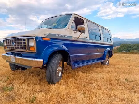 Ford Econoline 