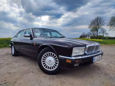 Daimler Double Six V12 6.0 318