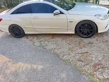 Mercedes-Benz Classe E E 250