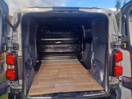 Opel Vivaro 2.0 180