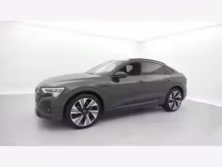Audi Q8 55 408 S line quattro