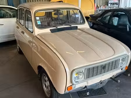 Renault R4 4L