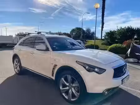 Infiniti QX70 V6 3.7 320 Premium 4x4