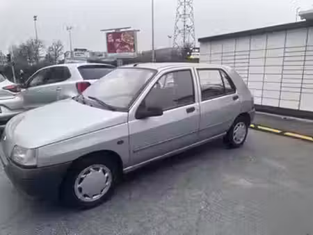 Renault Clio 1.1 Night and Day