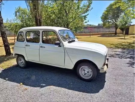 Renault R4 4L