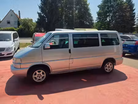 Volkswagen Transporter T4 2.5 TDI 102