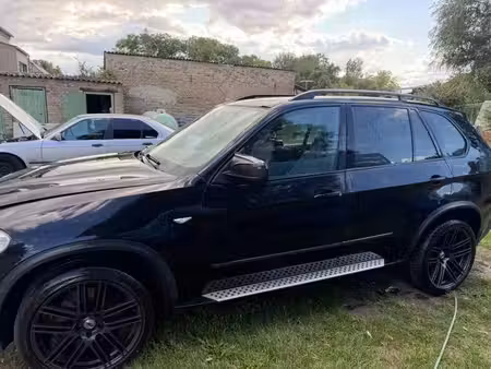 BMW X5 48i 4.8 355