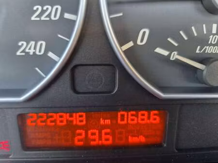 BMW Série 3 330i 3.0 231