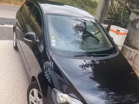 Volkswagen Golf 1.6 TDI 105
