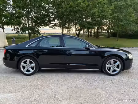 Audi A8 V6 3.0 TDI 250 quattro