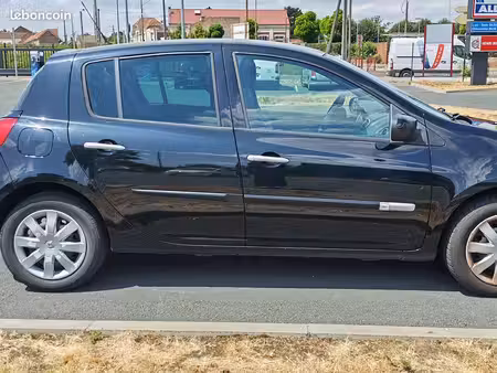 Renault Clio 1.2 75