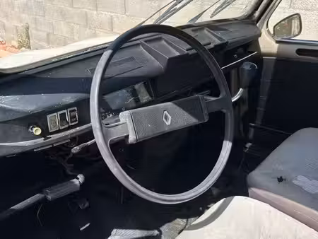 Renault R4 4L