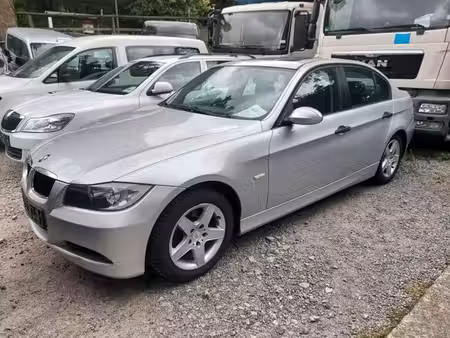 BMW Série 3 318i 2.0 129