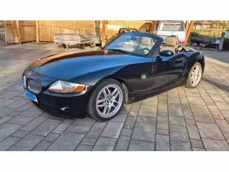 BMW Z4 30i 3.0 231