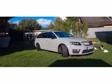 Škoda Octavia RS 2.0 TSI 230