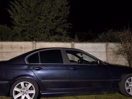 BMW Série 3 330d 3.0 183