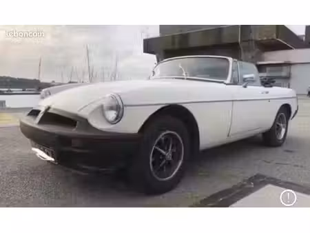 MG RV8 