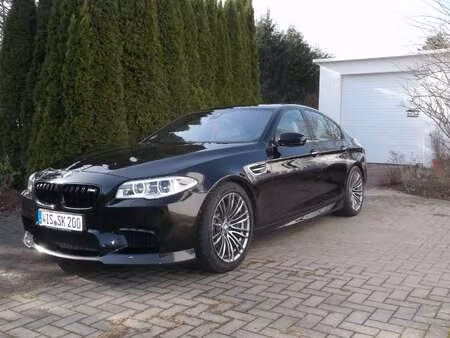 BMW Série 5 M5 V8 4.4 560 sDrive
