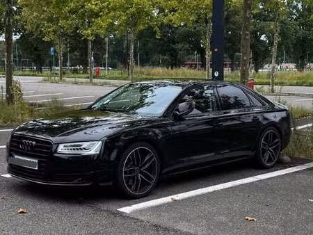 Audi A8 V8 4.2 TDI 385 quattro