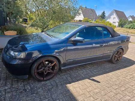 Opel Astra 2.2 147
