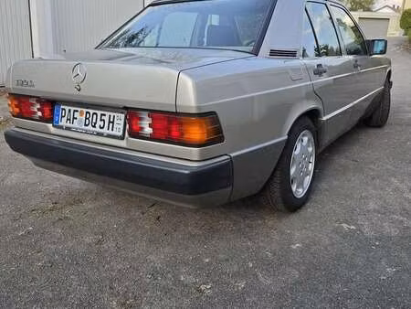 Mercedes-Benz 190 2.0