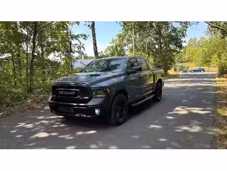 Dodge RAM 1500 V8 5.7