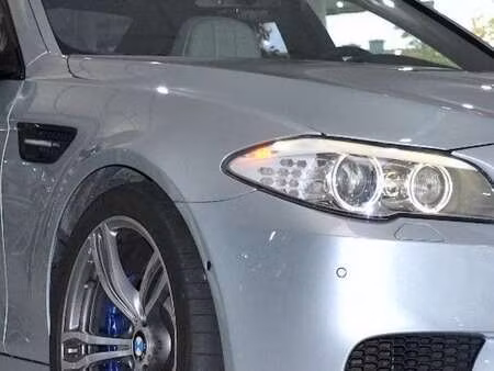 BMW Série 5 M5 V8 4.4 560 sDrive