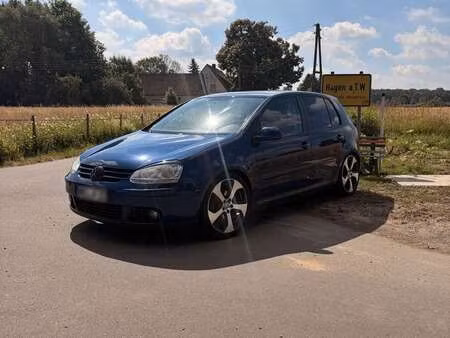 Volkswagen Golf 1.6 102 Trendline