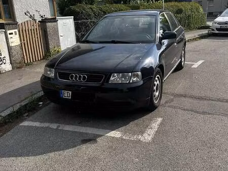 Audi A3 1.6 101 Attraction