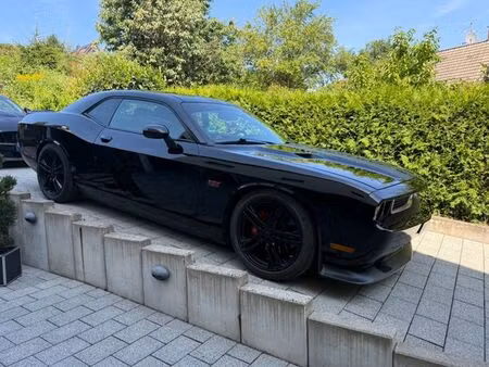 Dodge Challenger SRT8 V8 6.4