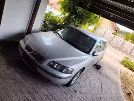 Volvo V70 2.4 140