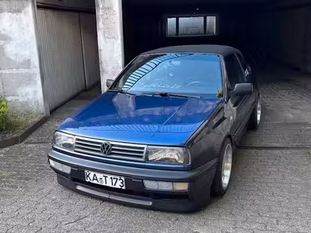 Volkswagen Golf 1.8 75