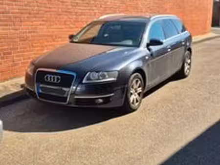Audi A6 V6 2.4 177