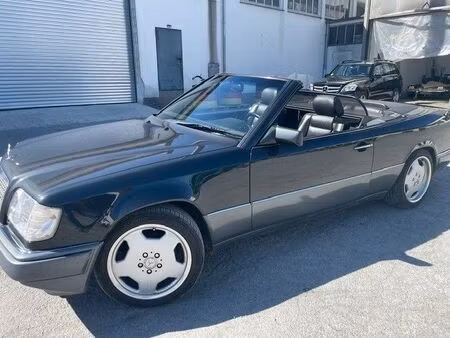 Mercedes-Benz Classe E E 200 136