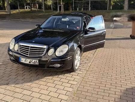 Mercedes-Benz Classe E E 200 211