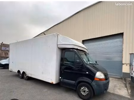 Renault Master 2.5 dCi 120