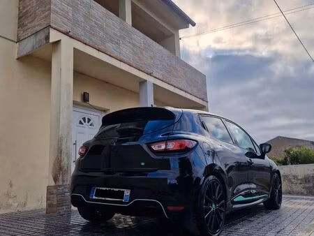 Renault Clio RS Trophy 1.6 T 220