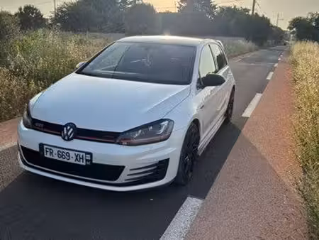 Volkswagen Golf GTI 2.0 TFSI 230