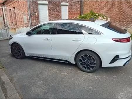 Kia Ceed 1.5 T-GDi 160 GT Line Premium