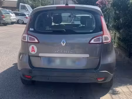 Renault Scénic 1.9 dCi 130
