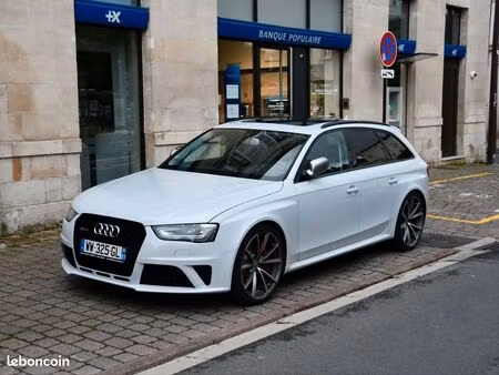 Audi A4 RS4 V8 4.2 450 quattro