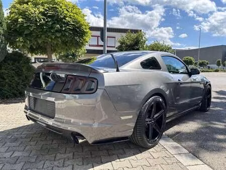 Ford Mustang Fastback V8 5.0 421