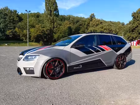Škoda Octavia RS 2.0 TSI 220