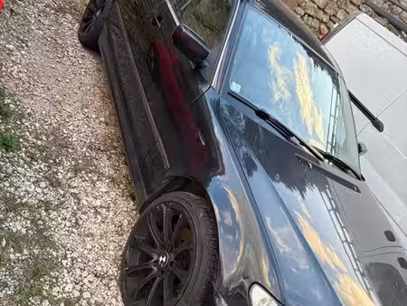 BMW Série 3 330d 3.0 204