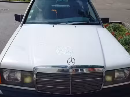 Mercedes-Benz 190 