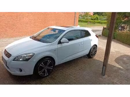 Kia Ceed 1.6 126 EX