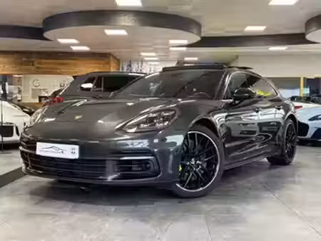 Porsche Panamera 4 330 4x4