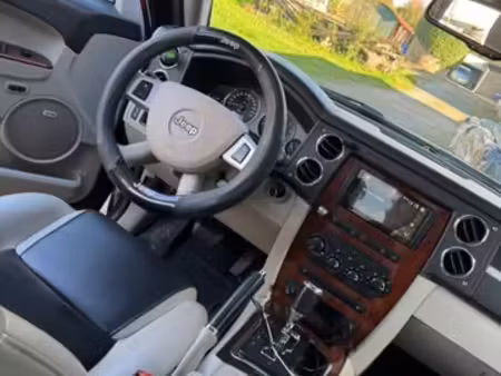 Jeep Commander V6 3.0 218 Overland 4x4