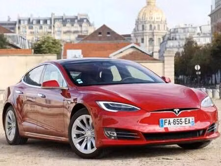 Tesla Model S 75d 332 4x4