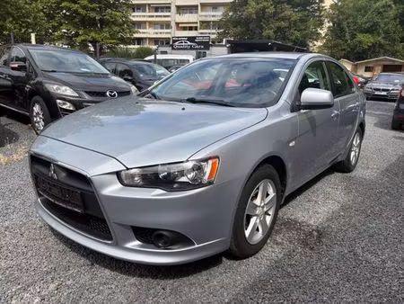 Mitsubishi Lancer 1.5 Inform